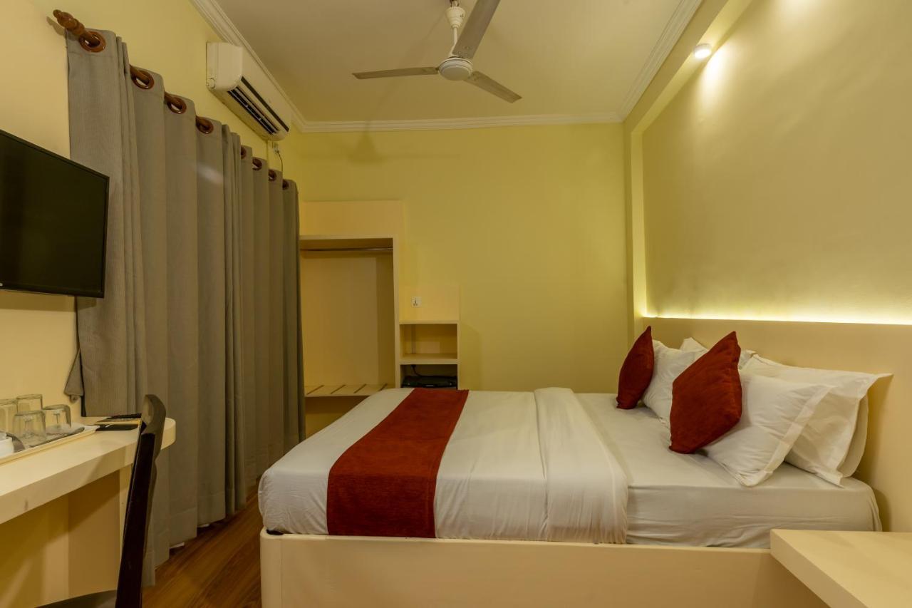Hotel Peaceland Lumbini Exterior photo