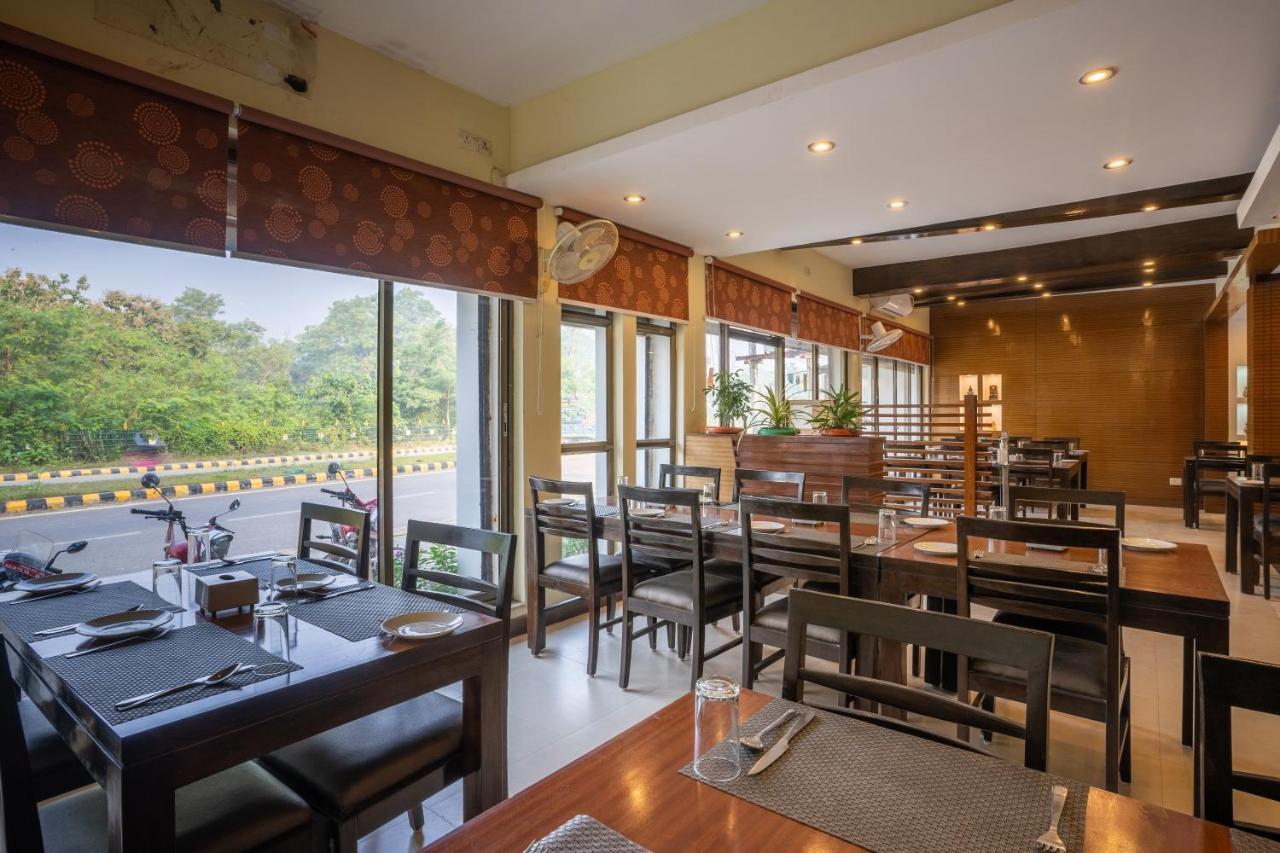 Hotel Peaceland Lumbini Exterior photo