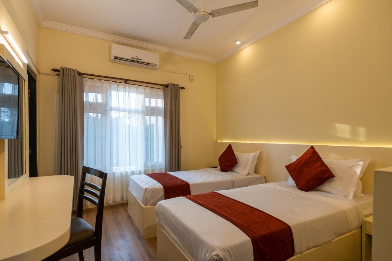 Hotel Peaceland Lumbini Exterior photo