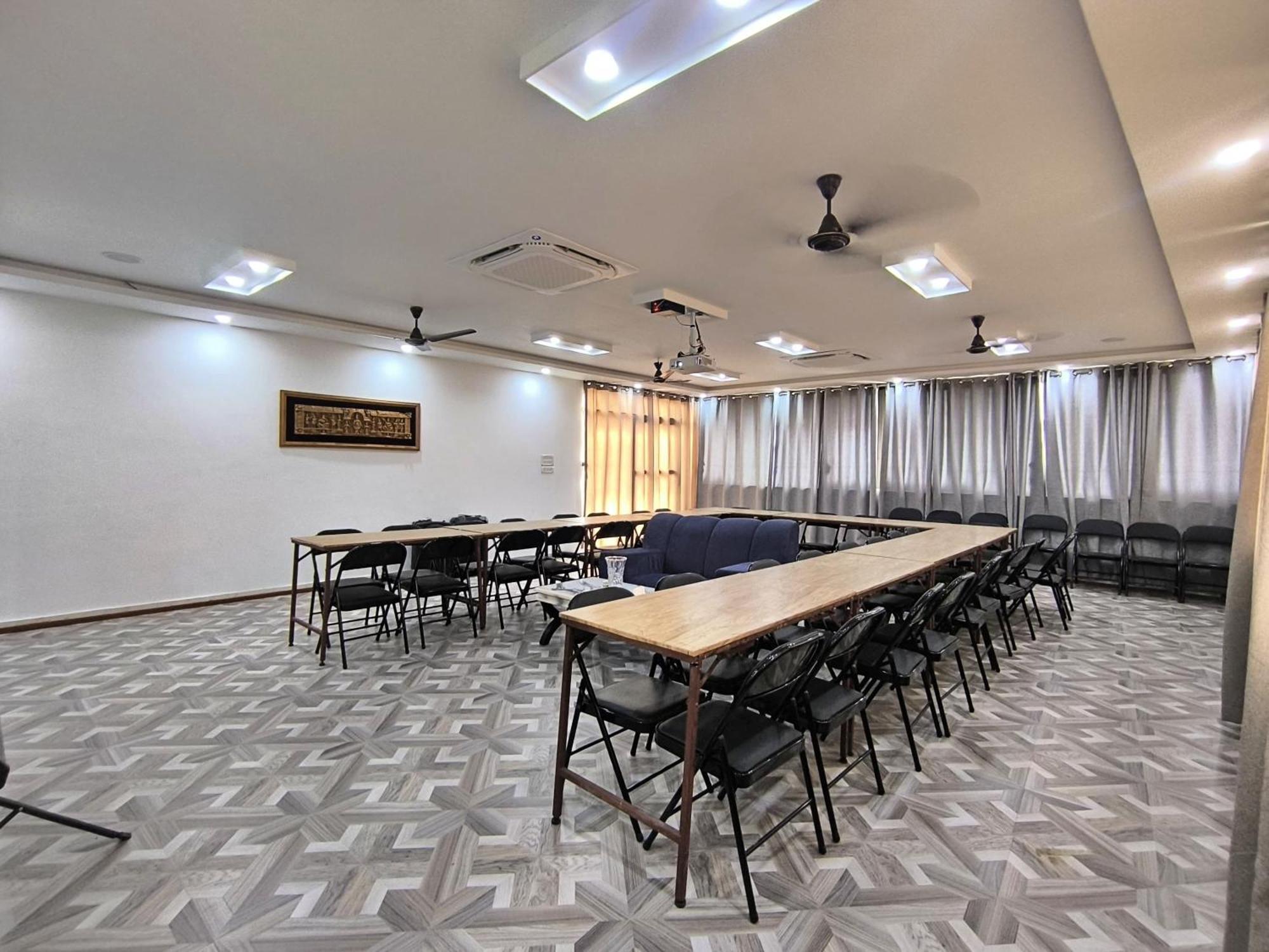 Hotel Peaceland Lumbini Exterior photo