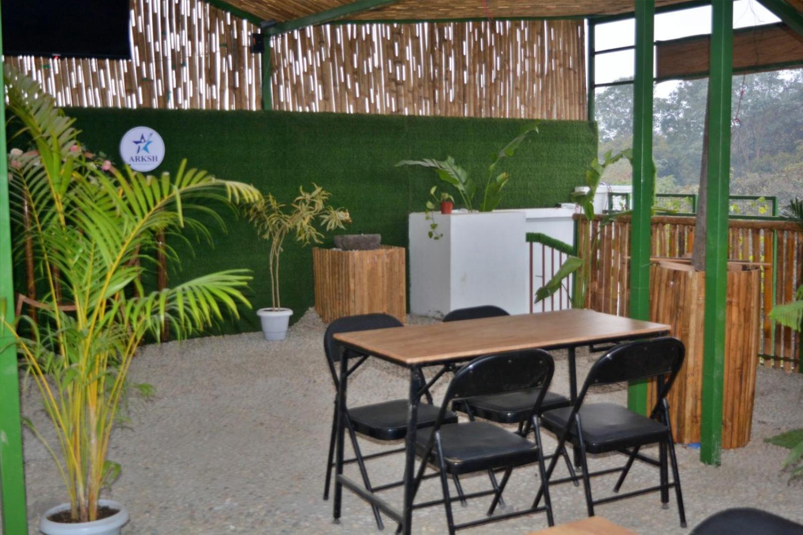 Hotel Peaceland Lumbini Exterior photo